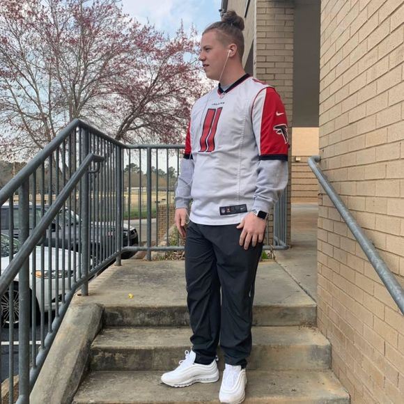 Meet your Posher, Andrew - Picture 1 of 1